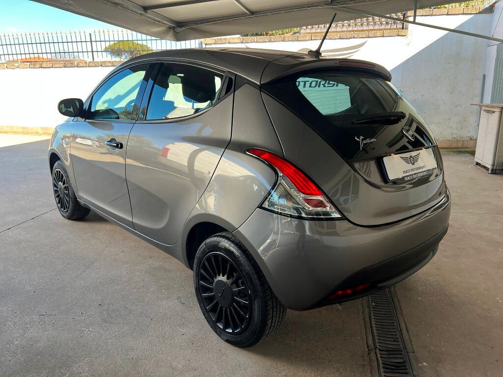 Lancia Ypsilon 1.2 Elefantino Blu 64.000 KM