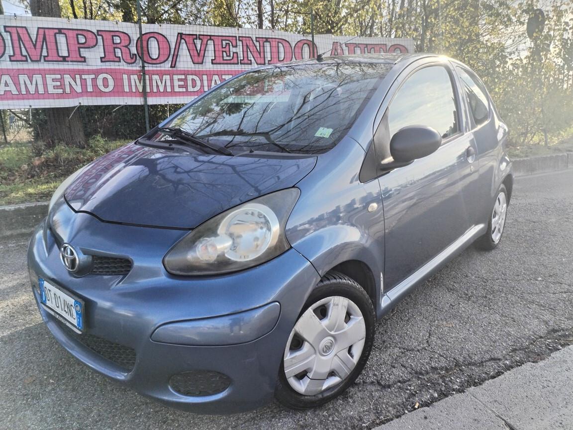 TOYOTA AYGO 1.0 VVT 3 P 167000KM 2009 CONSEGNA TAGLIANDATA