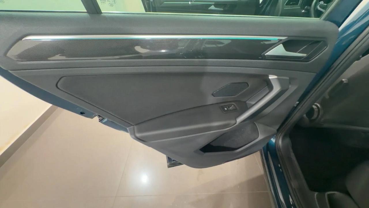 Volkswagen Tiguan 2.0 TDI 150 CV SCR DSG Elegance