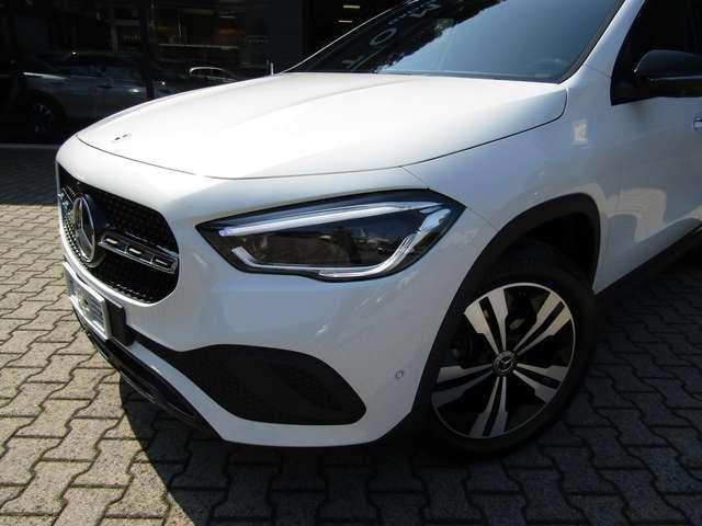 Mercedes-Benz GLA 200 BENZINA SPORT 163CV CAMBIO AUTO,CERCHI 18,FARI LED