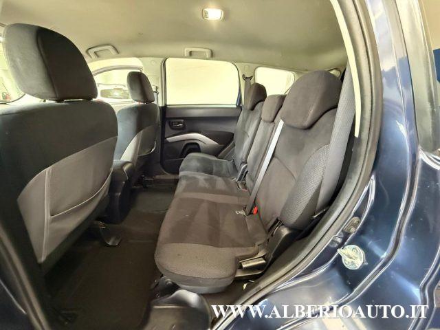 MITSUBISHI Outlander 2.2 DI-D Instyle