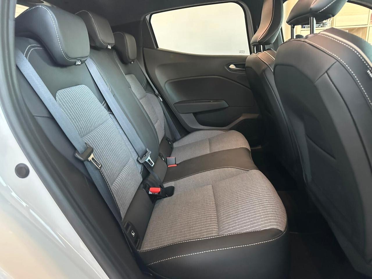 Renault Clio TCe 90 CV 5 porte Techno 2025