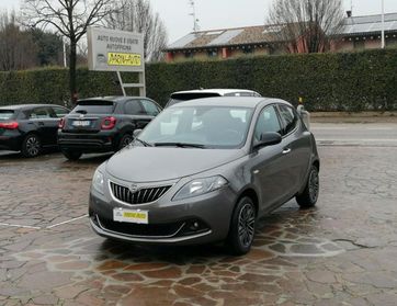 LANCIA Ypsilon 1.0 FireFly 5 porte S&S Hybrid Gold 5 Posti
