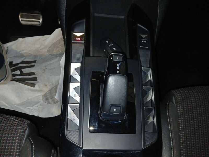 DS DS 3 Crossback PureTech 130 aut. Performance Line