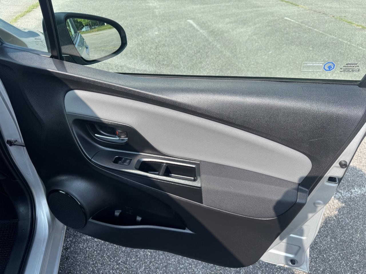 Toyota Yaris 1.0 5 porte Lounge