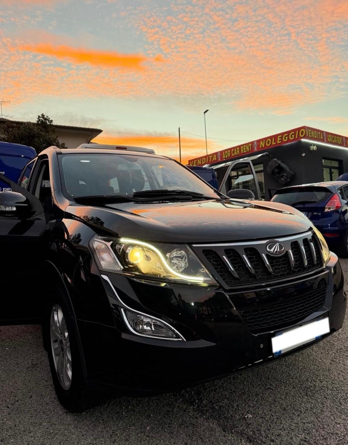 Mahindra XUV500 2.2 16V FWD W6