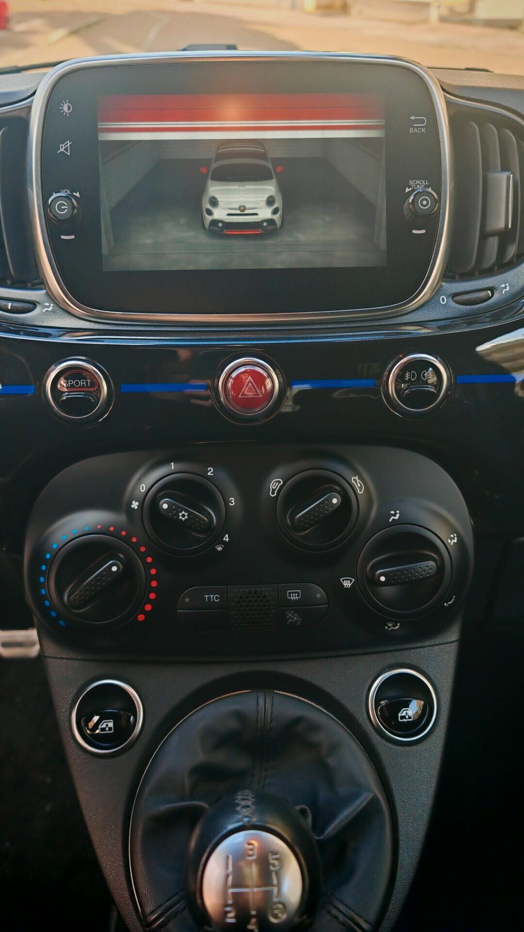 Abarth 595 1.4 Turbo T-Jet 165 CV Monster Energy Yamaha