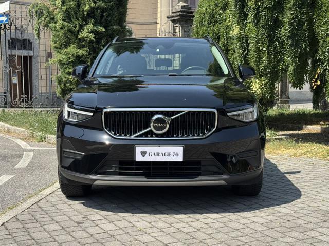 VOLVO XC40 T2 automatico Mod 2023 Car Play