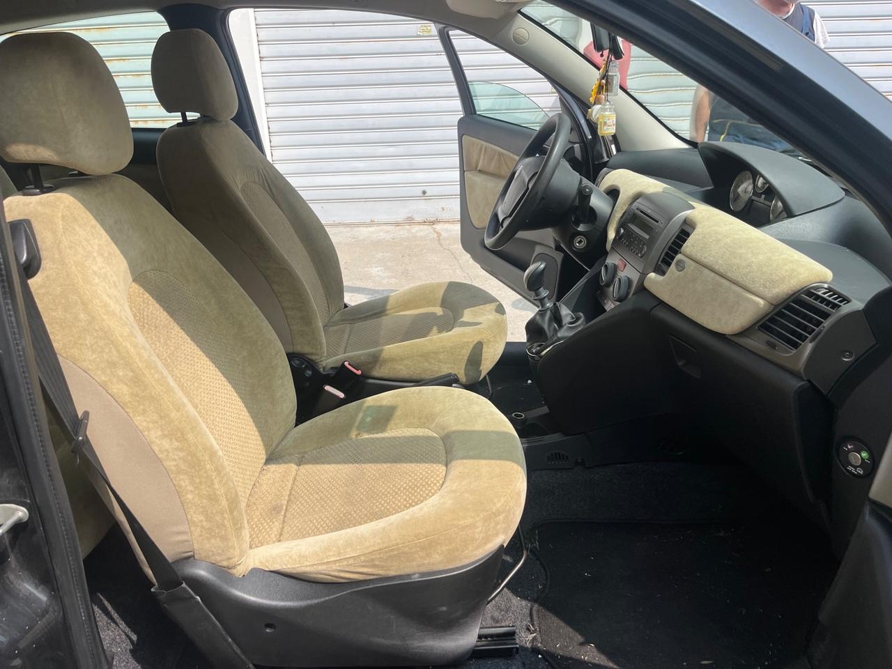 Lancia Ypsilon 1.2 Oro