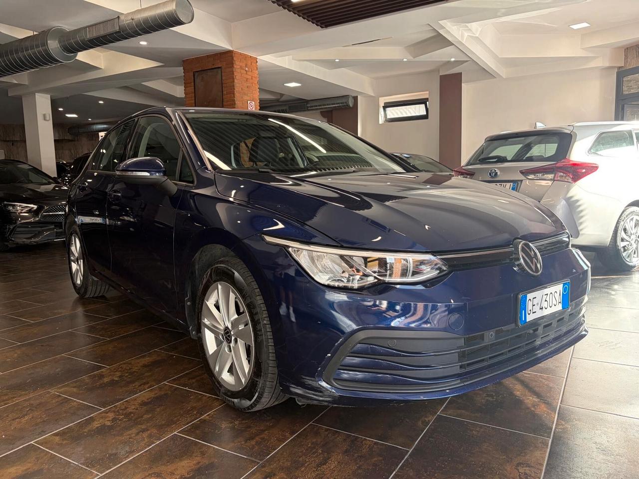 Volkswagen Golf 1.5 eTSI 130 CV EVO ACT DSG R-Line