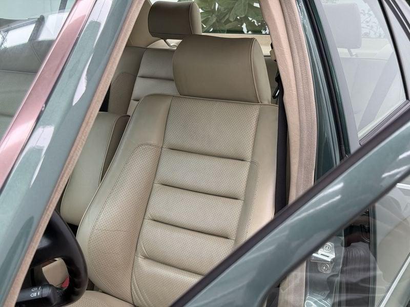 Mercedes-Benz W124 – 500E VERDE MALACHITE METALLICO