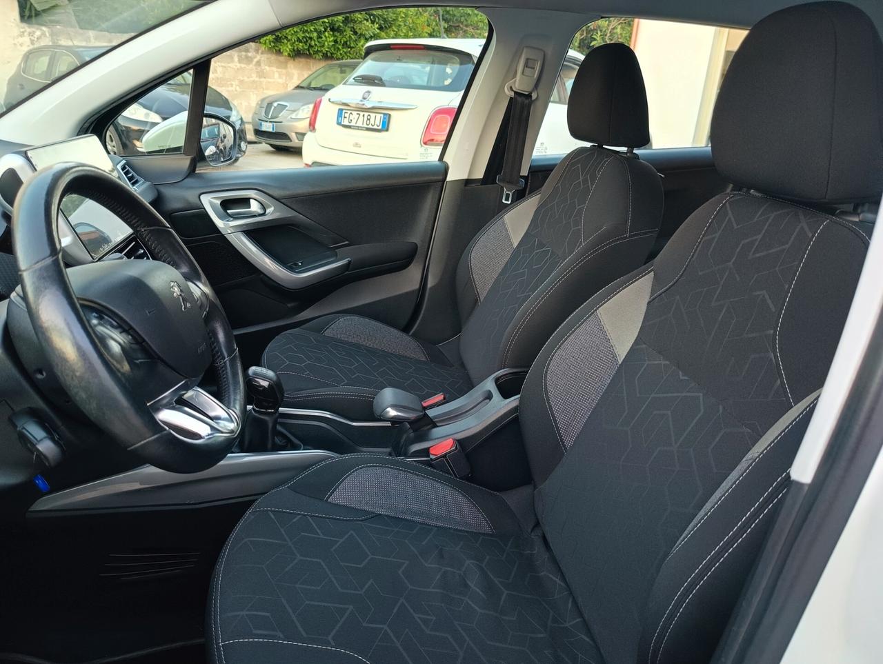 Peugeot 2008 BlueHDi 120 S&S Black Matt