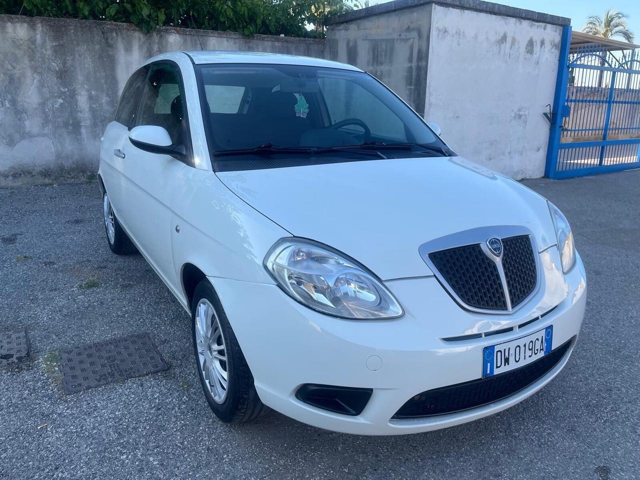 Lancia y -1.2 benz- full-2009