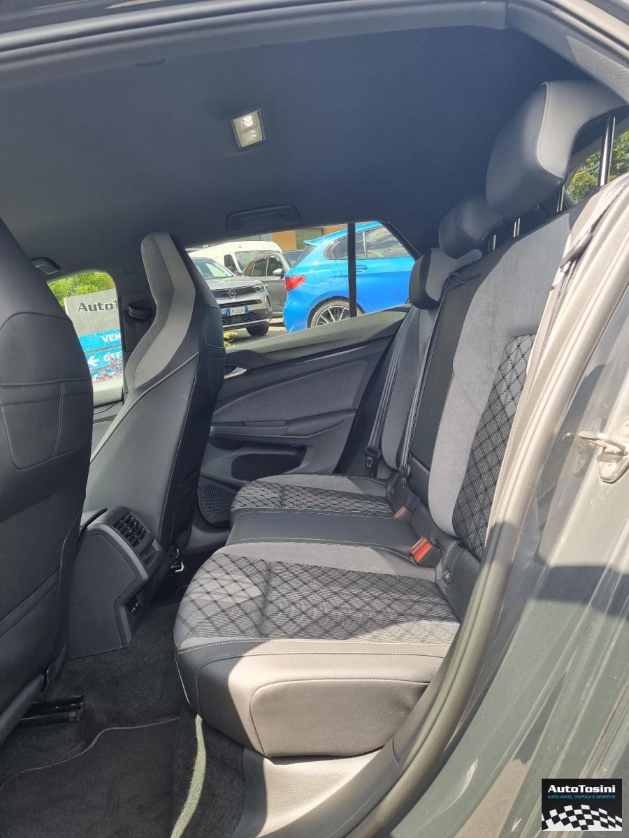 VOLKSWAGEN - Golf - 1.5 TSI EVO ACT R-Line