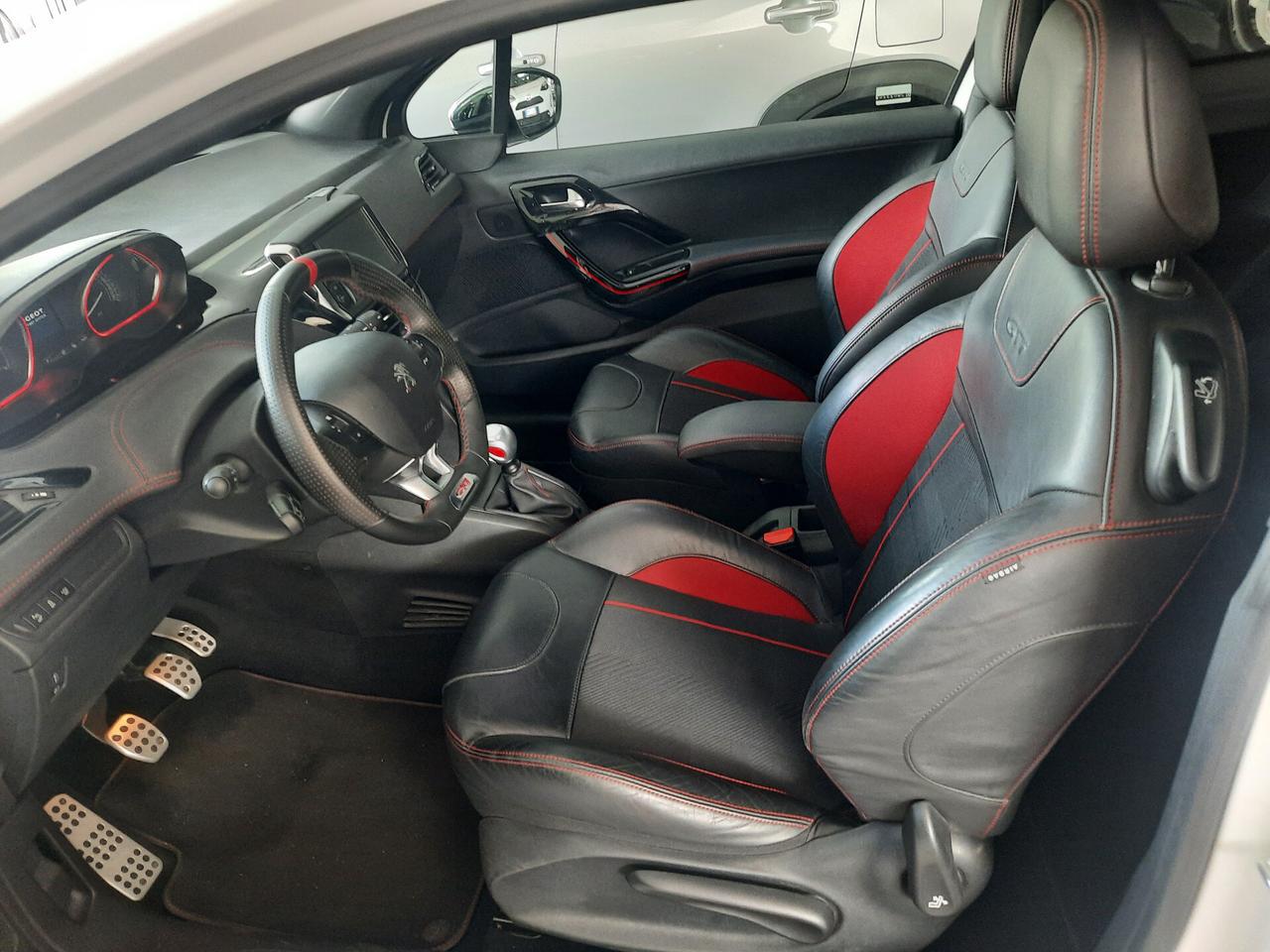 Peugeot 208 THP S&S 3 porte GTi