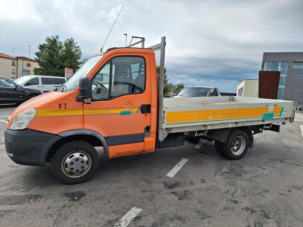 Iveco Daily 35c15 3.0 diesel Cassone fisso Patente B