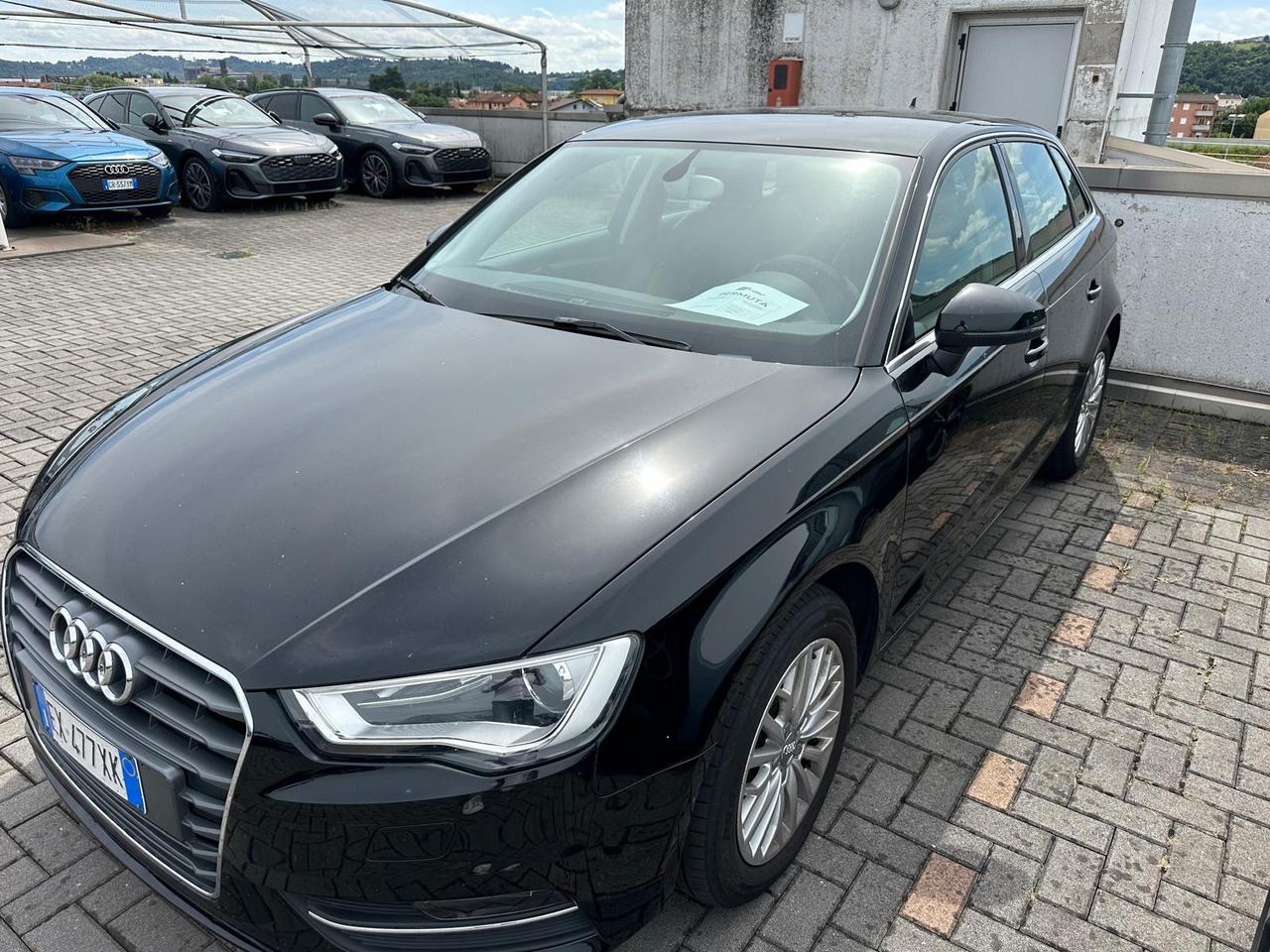 Audi A3 Sedan 1.6 TDI clean diesel S tronic Ambiente