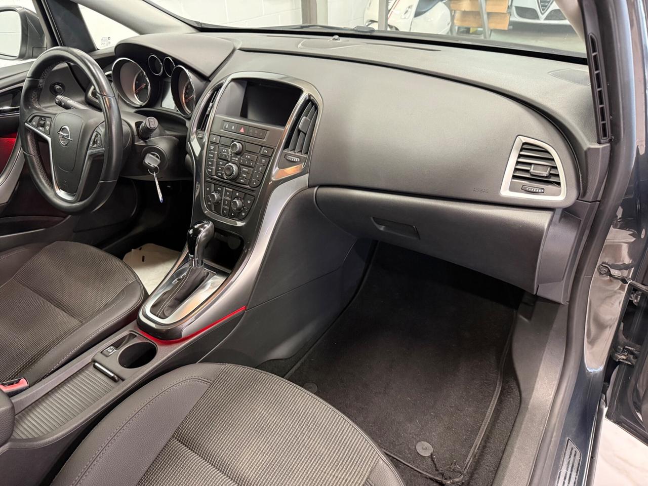 Opel Astra 2.0 CDTI 165CV Sports Tourer aut. Cosmo
