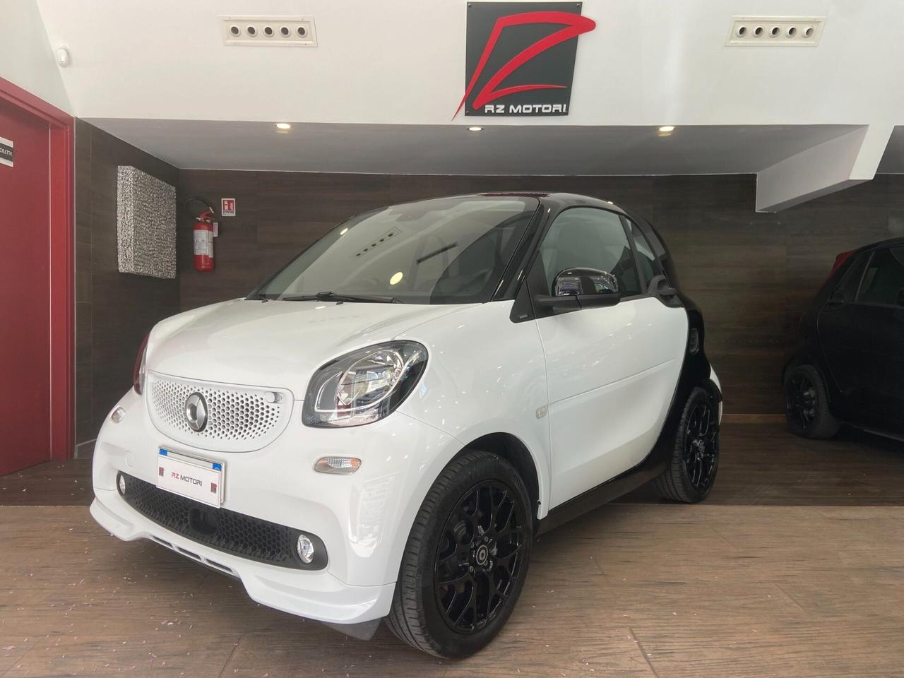 Smart ForTwo 70 1.0 twinamic Superpassion-CONFORT-SPORT-ITALIANA