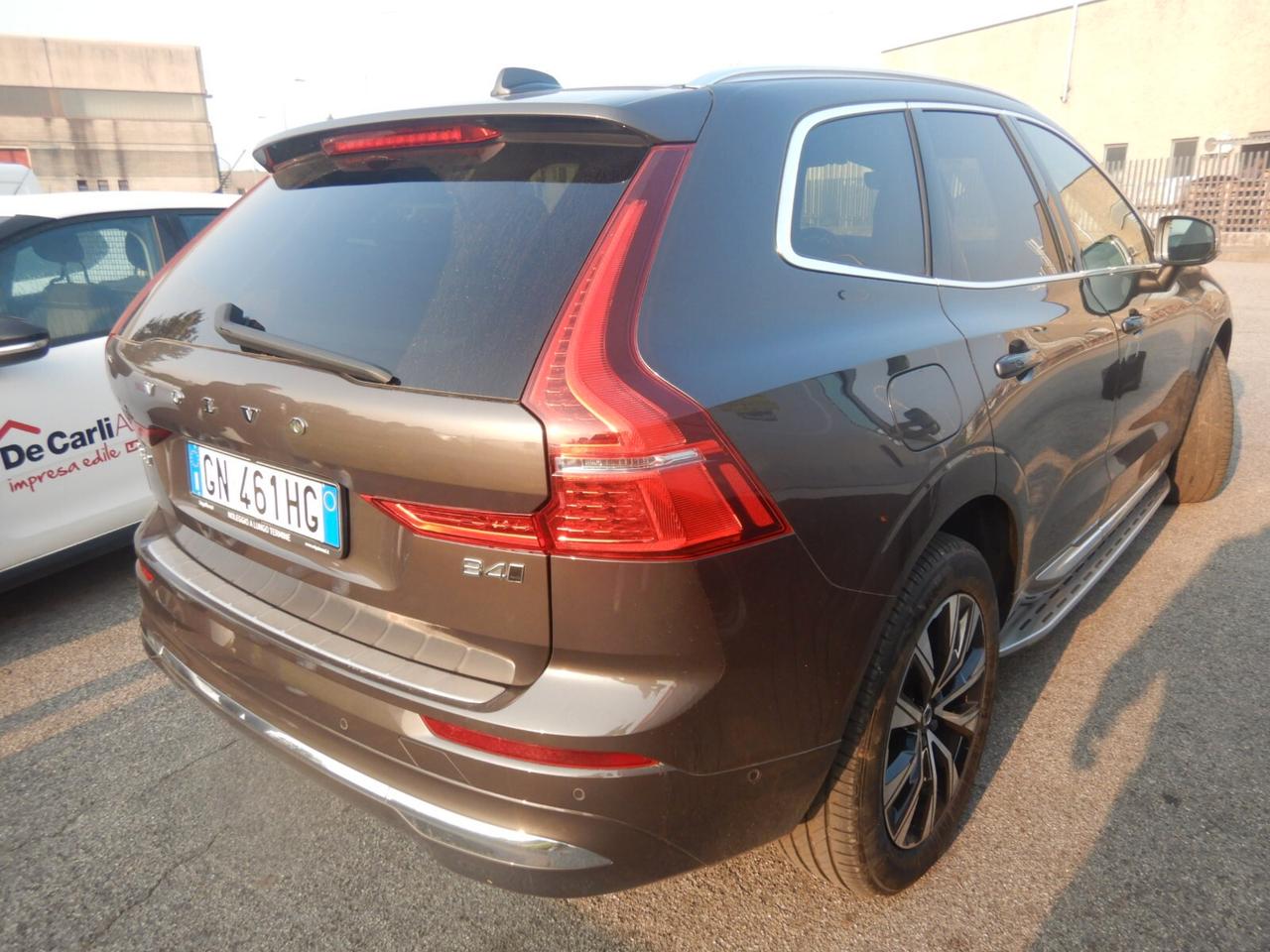 Volvo XC60 B4 (d) AWD automatico Ultimate Bright N1 TETTO NAVY PELLE H/K 19