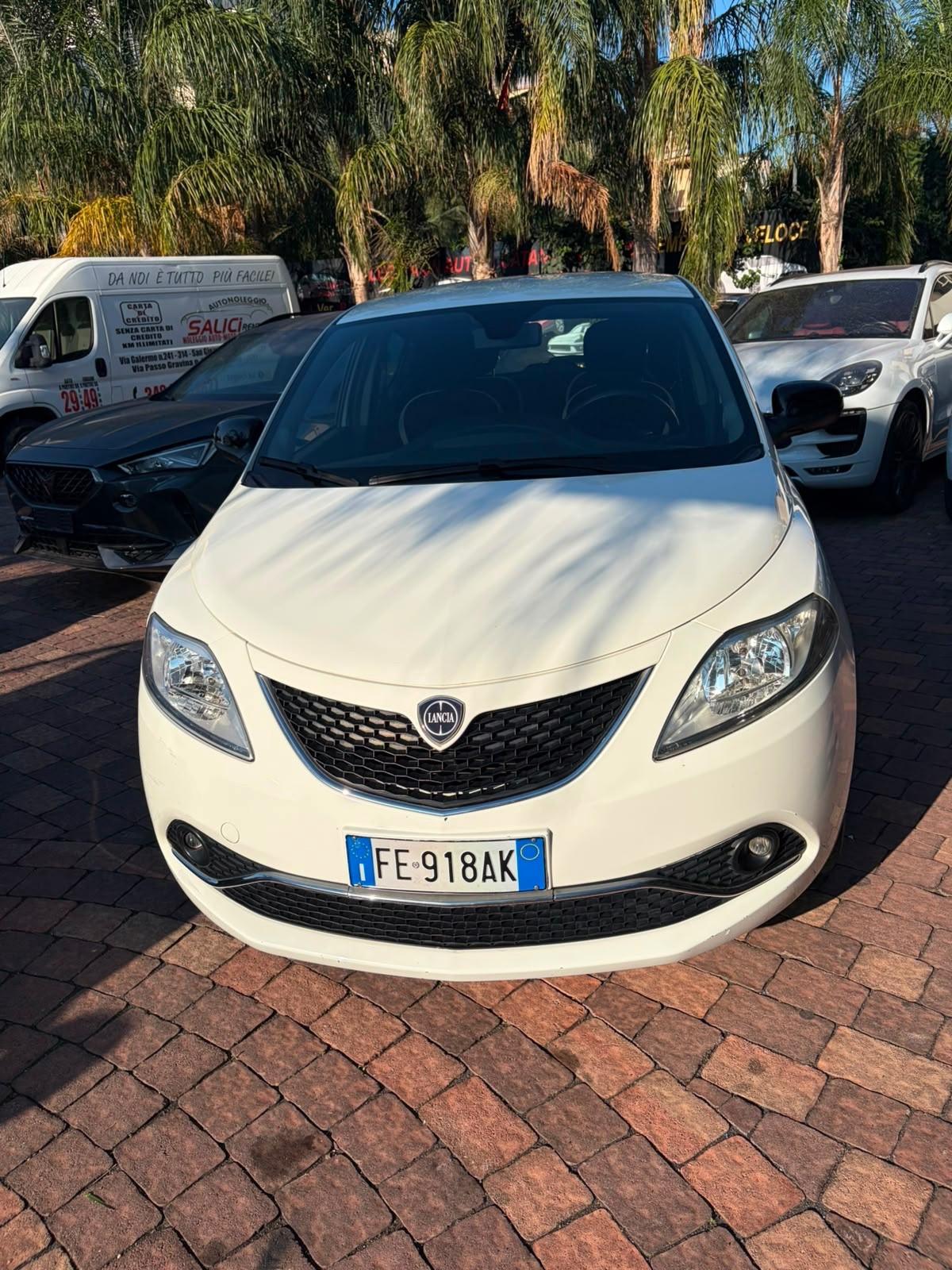 Lancia Ypsilon 1.2 69 CV 5 porte Platinum PREZZO 6990