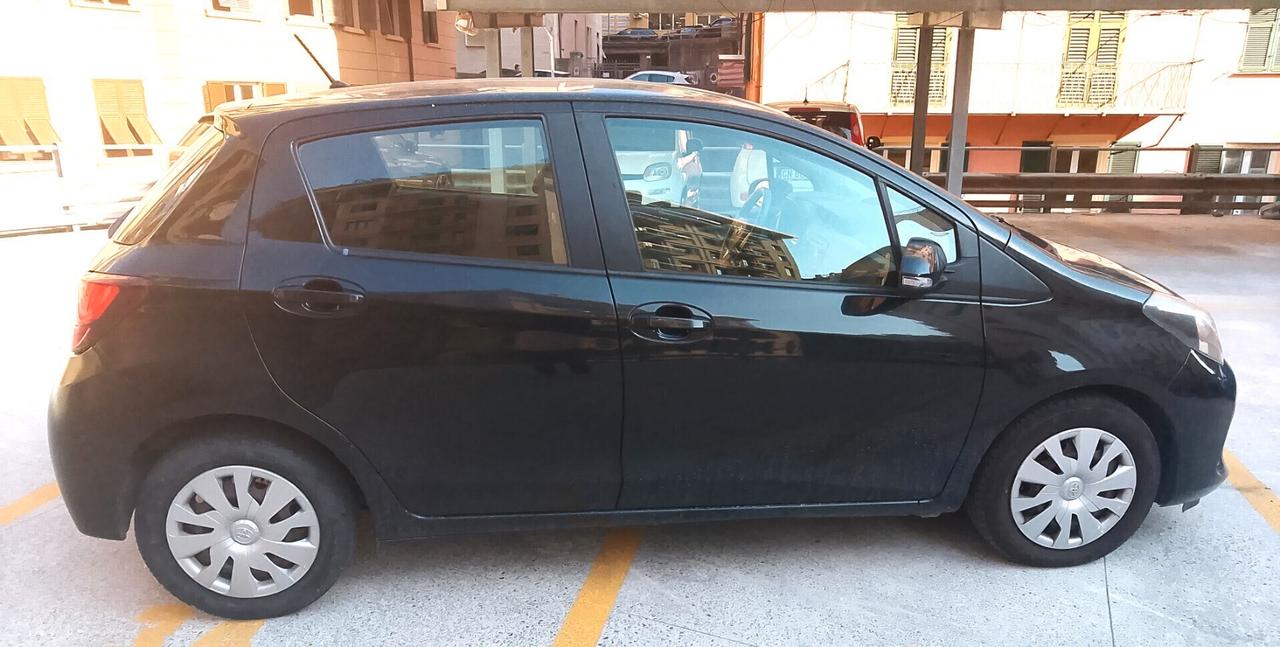 Toyota Yaris 1.4 D-4D 5 porte Active
