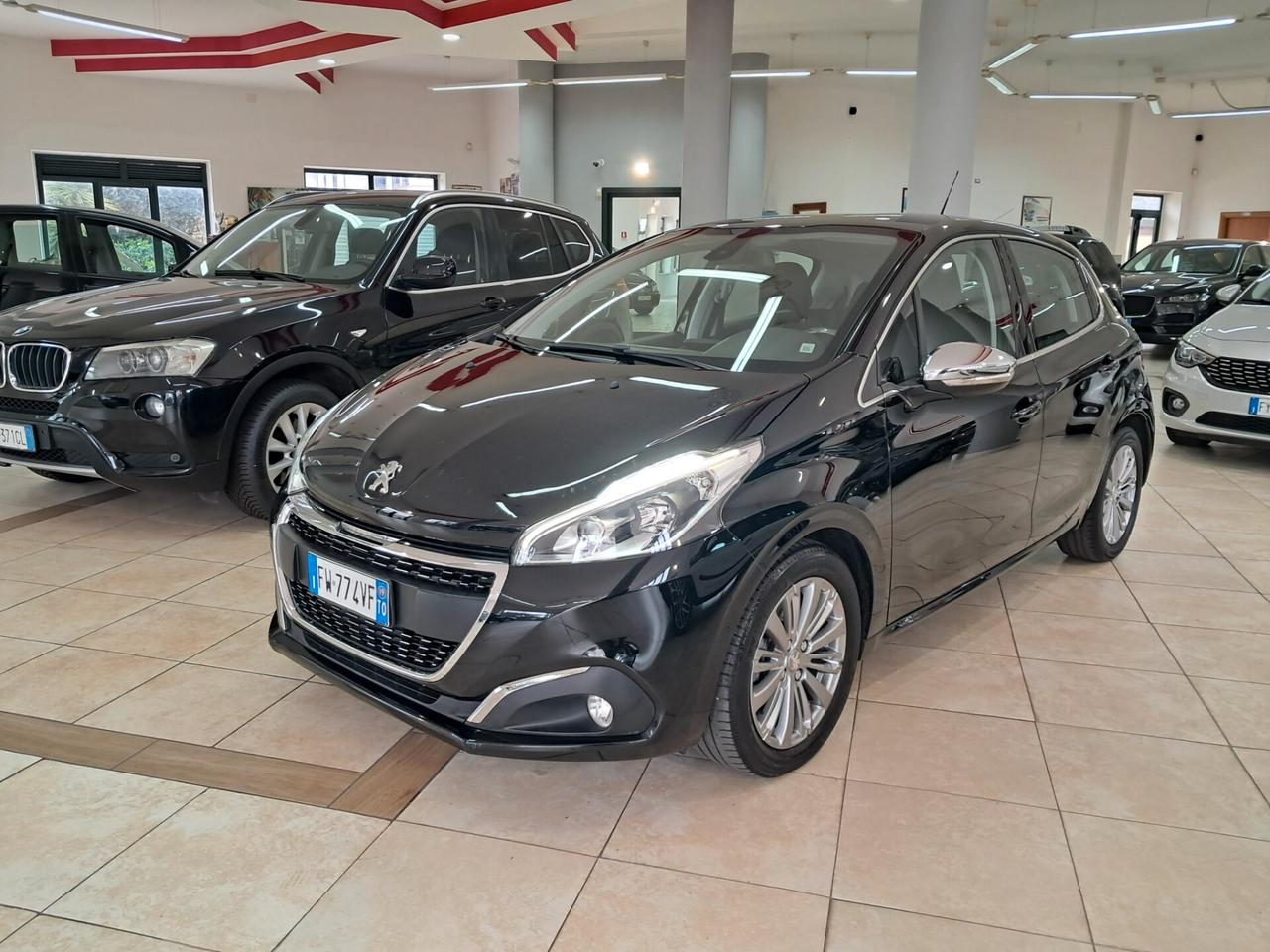 Peugeot 208 PureTech 82 5 porte Allure