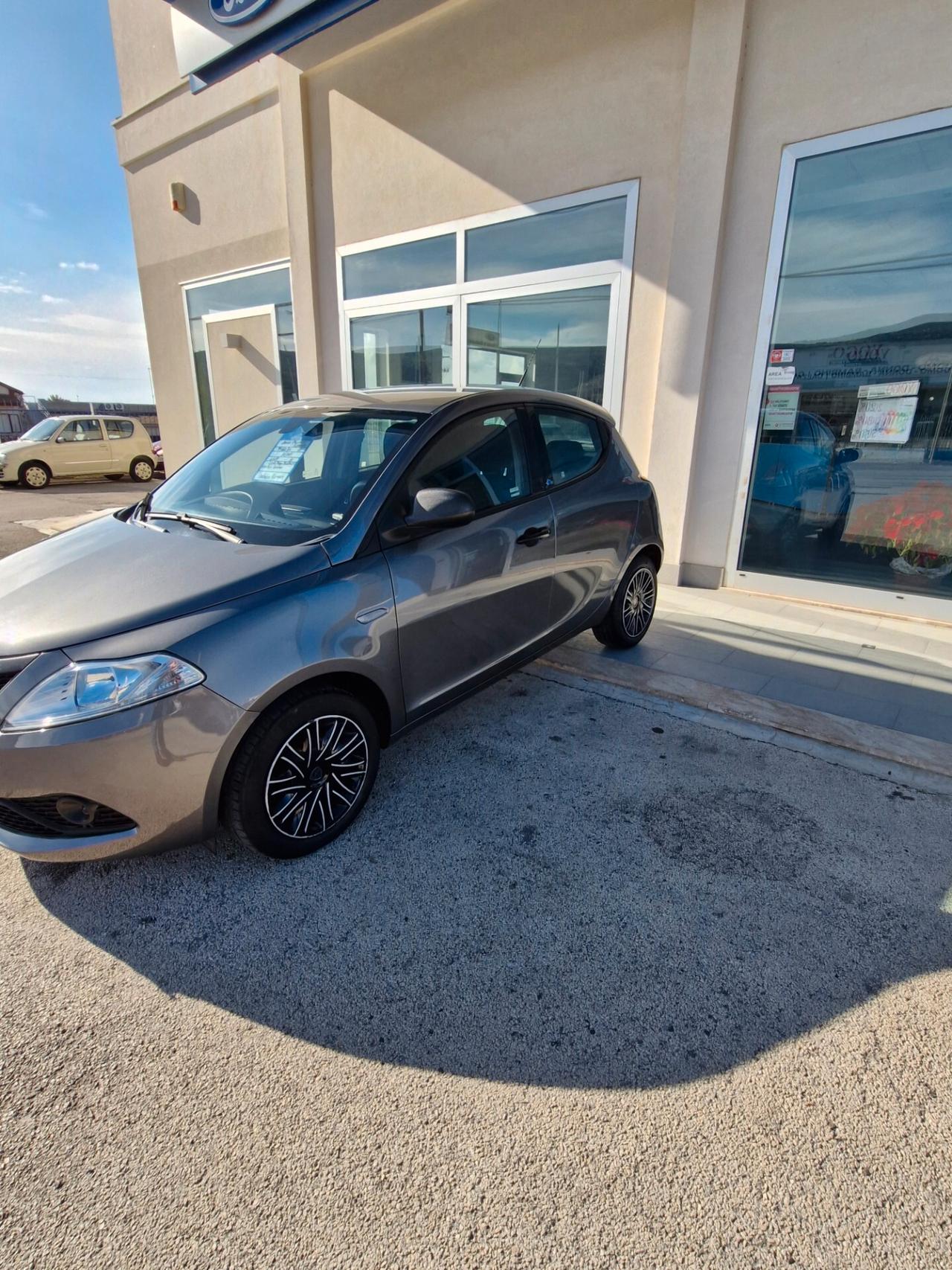 Lancia Ypsilon 1.2 69 CV 5 porte S&S Elefantino Blu