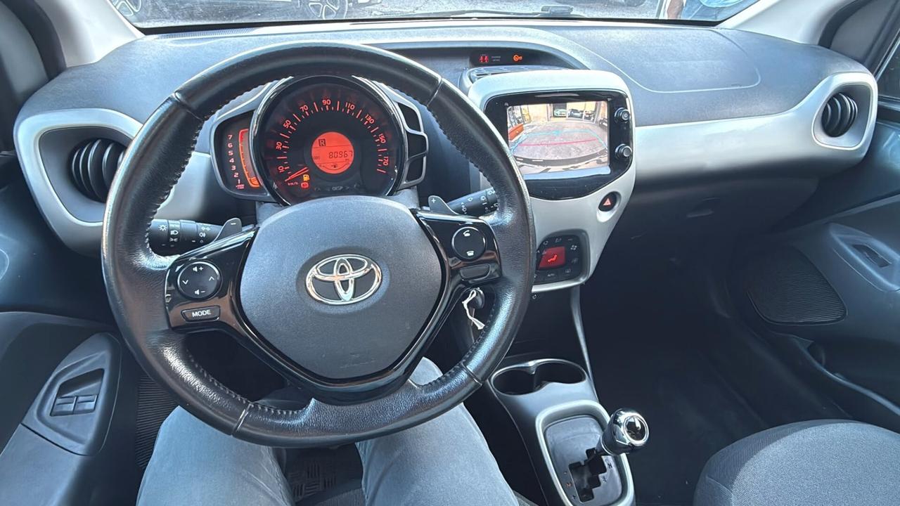 Toyota Aygo 1.0 VVT-i 69 CV 5 porte x-play TSS