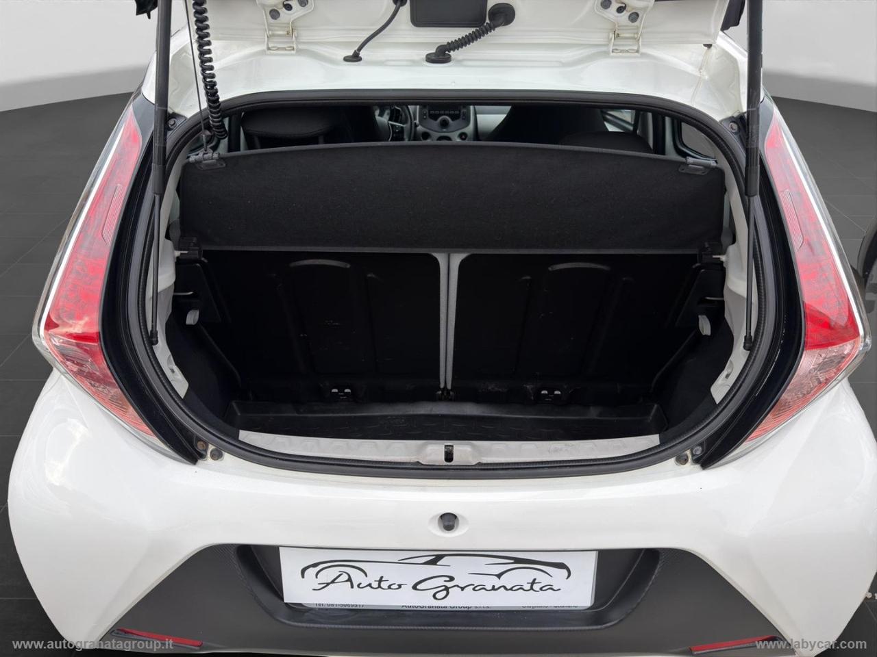 TOYOTA Aygo 1.0 VVT-i 69 CV 5p. x-cool IDEALE PER NEOPATENTATI