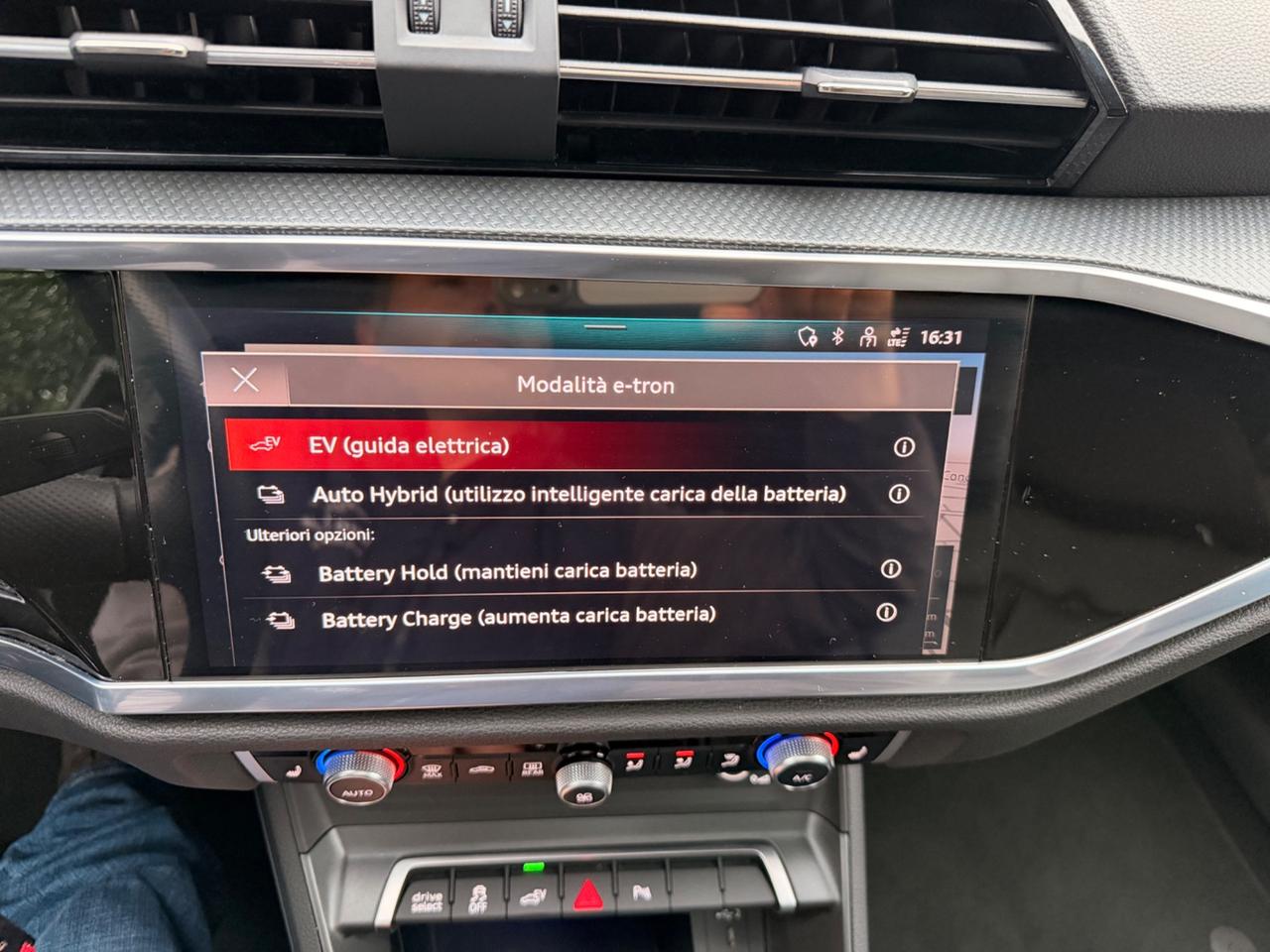 Audi Q3 SPB 45 TFSI e S tronic S Line Tetto Pan Plagin