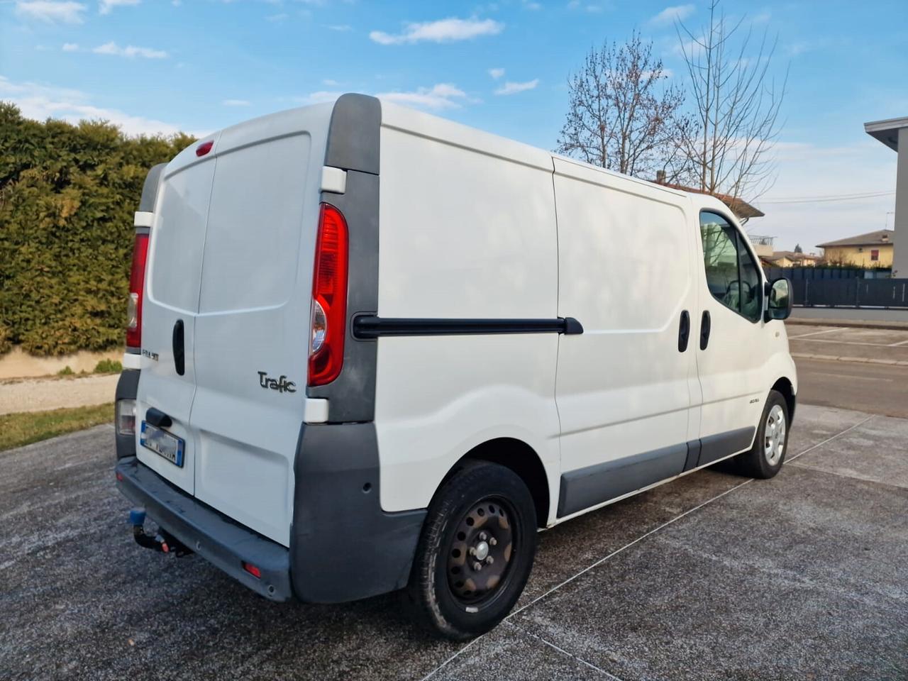 RENAULT TRAFIC 2.0 DCI 115 CV FURGONE L1H1 2013