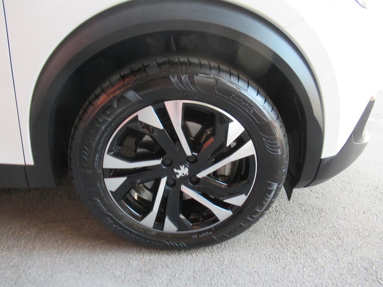 Peugeot 2008 BlueHDi 130 S&S EAT8 Allure Pack