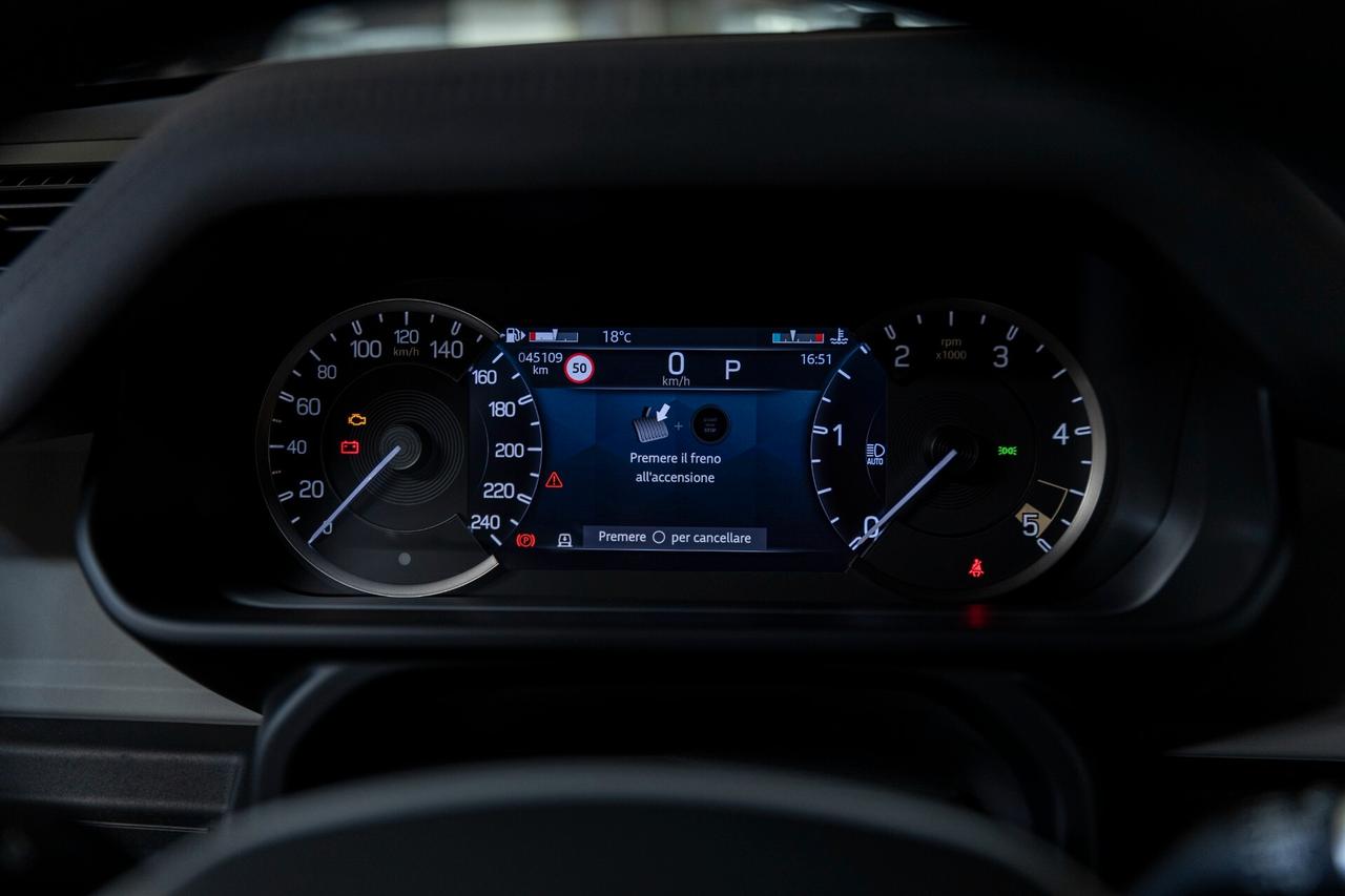 Land Rover Defender 110 3.0D I6 300 CV AWD Auto X-Dynamic S