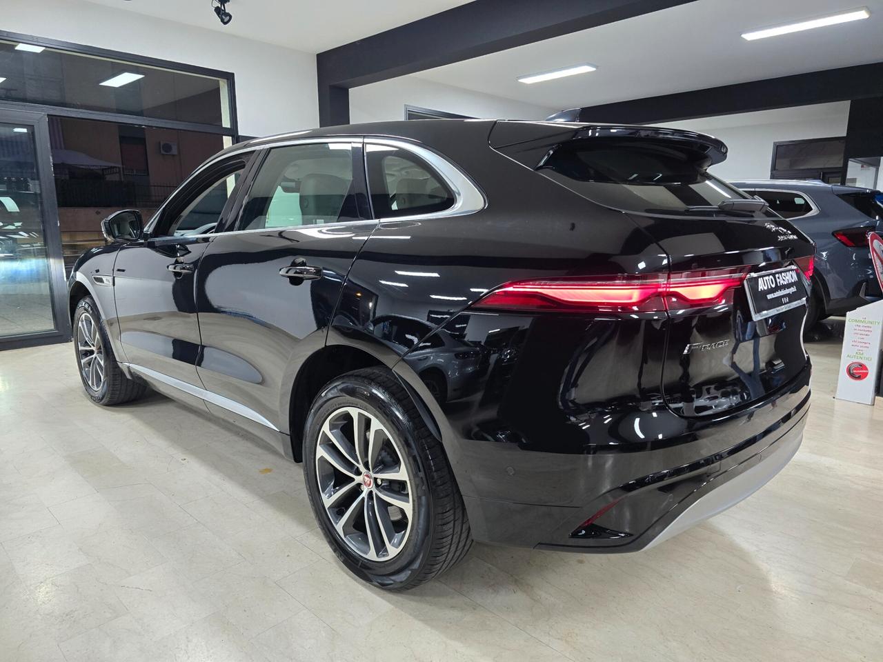 Jaguar F-Pace 2.0 D 204 CV AWD aut. R-Dynamic SE