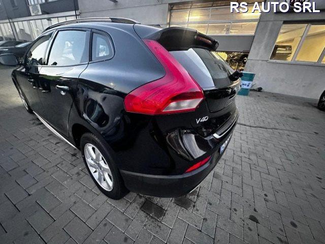 VOLVO V40 Cross Country V40 Cross Country D3 Geartronic Momentum