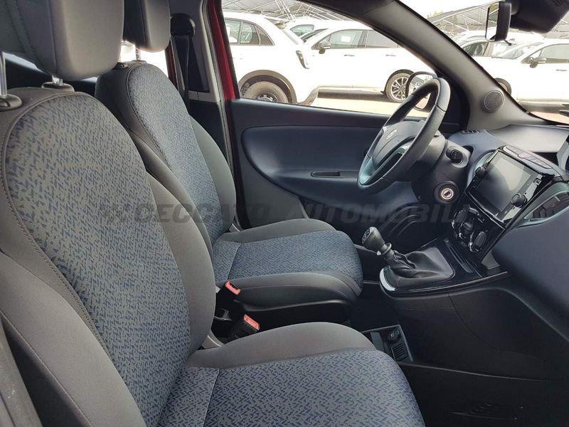 Lancia Ypsilon Ypsilon 1.0 firefly hybrid Gold s&s 70cv