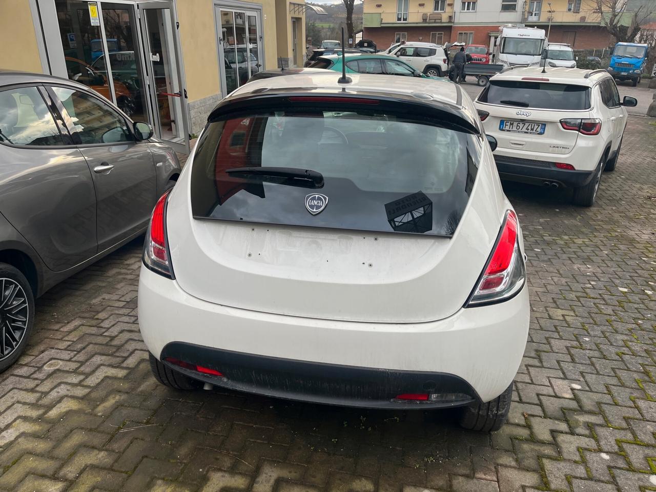 Lancia Ypsilon 1.0 FireFly 5 porte S&S Hybrid Gold Plus