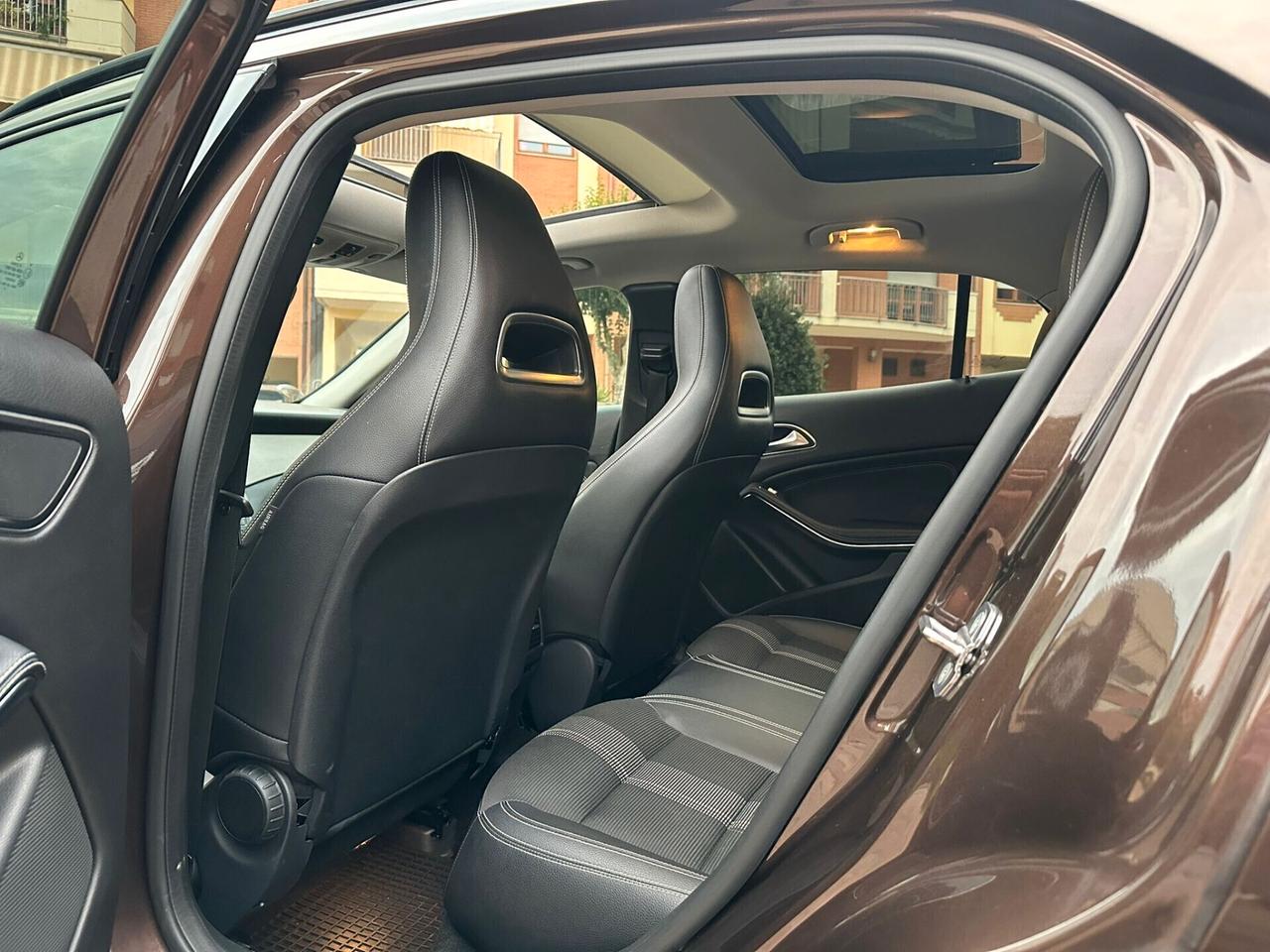 Mercedes-benz GLA 200 d Automatic Premium