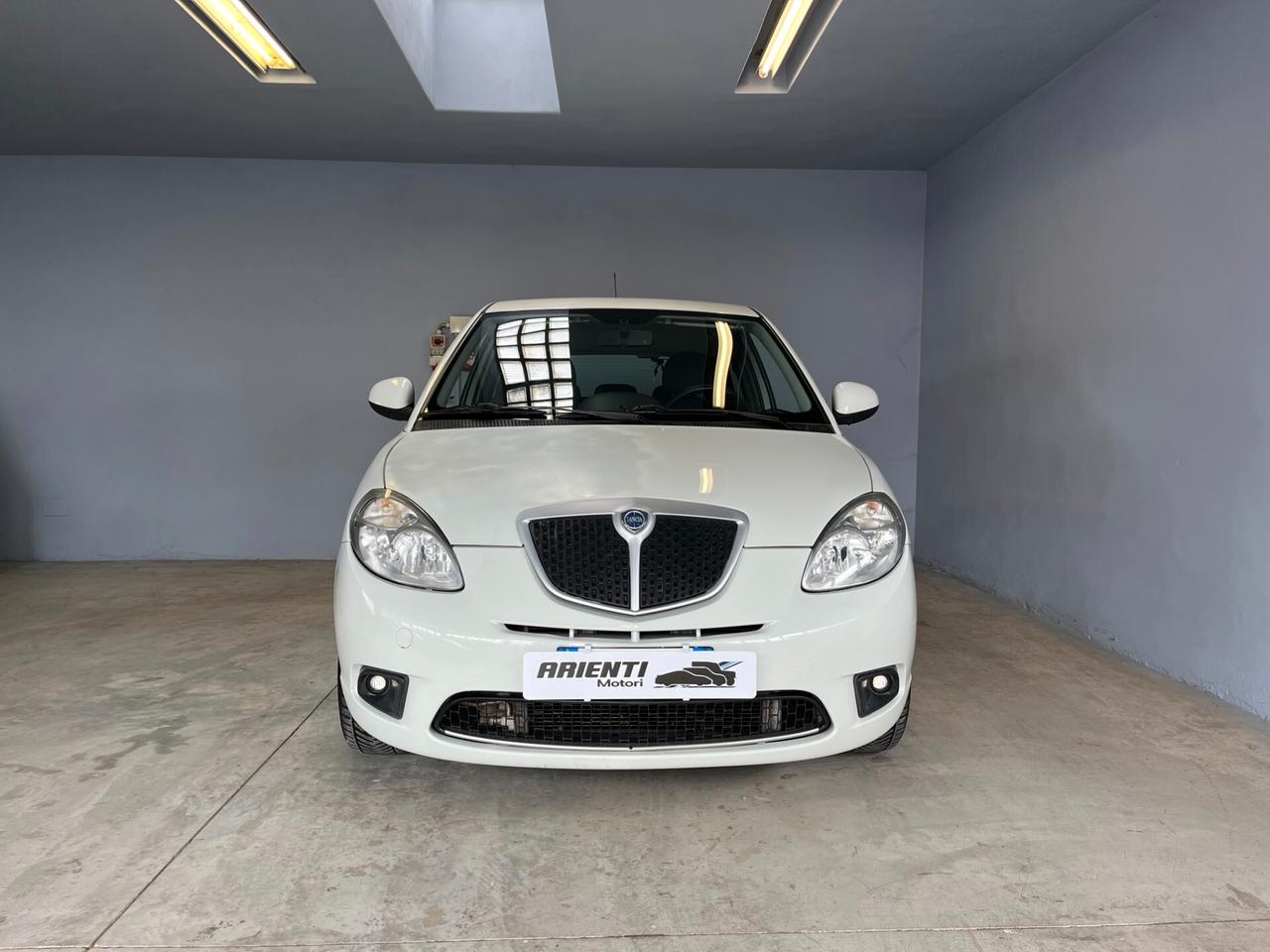 Lancia Ypsilon 1.2cc BENZ 60cv - OK NEOPATENTATI