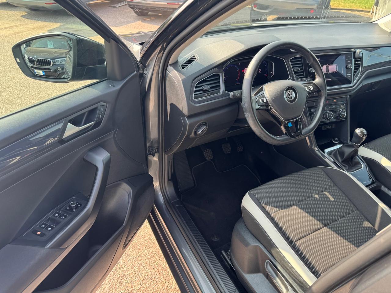 Volkswagen T-Roc 1.0 TSI 115 CV Advanced BlueMotion Neopatentati