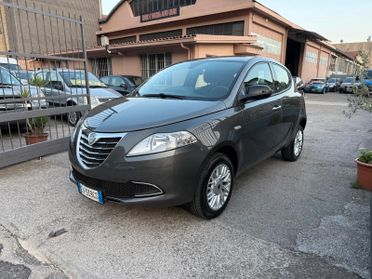 Lancia Ypsilon 5 porte Metano Ecochic Gold
