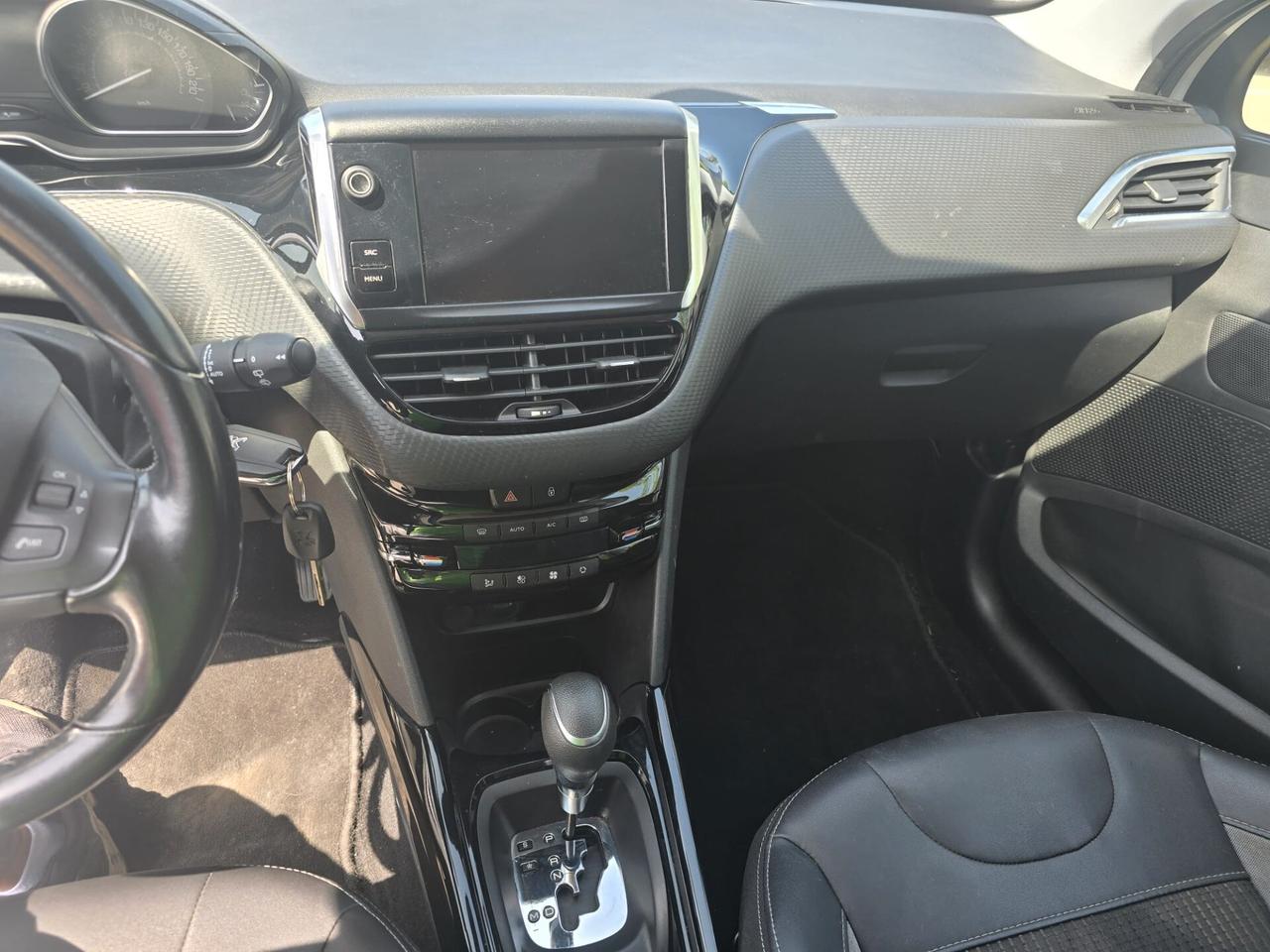 Peugeot 2008 BlueHDi 120 EAT6 S&S Black Matt