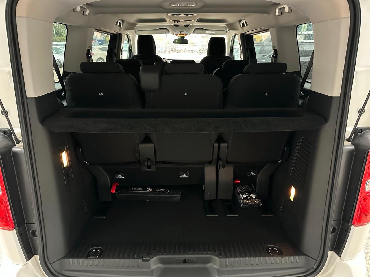 Peugeot Traveller BlueHDi 120 S&amp;amp;S Standard Business, 8 posti, automatico
