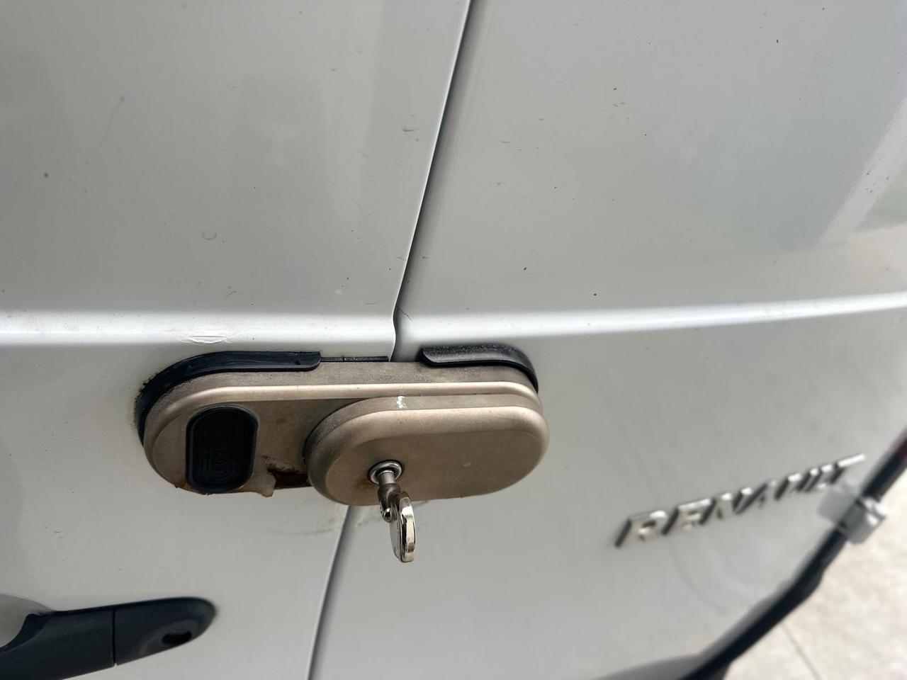 Renault Kangoo Blue dCi 95CV “3POSTI”