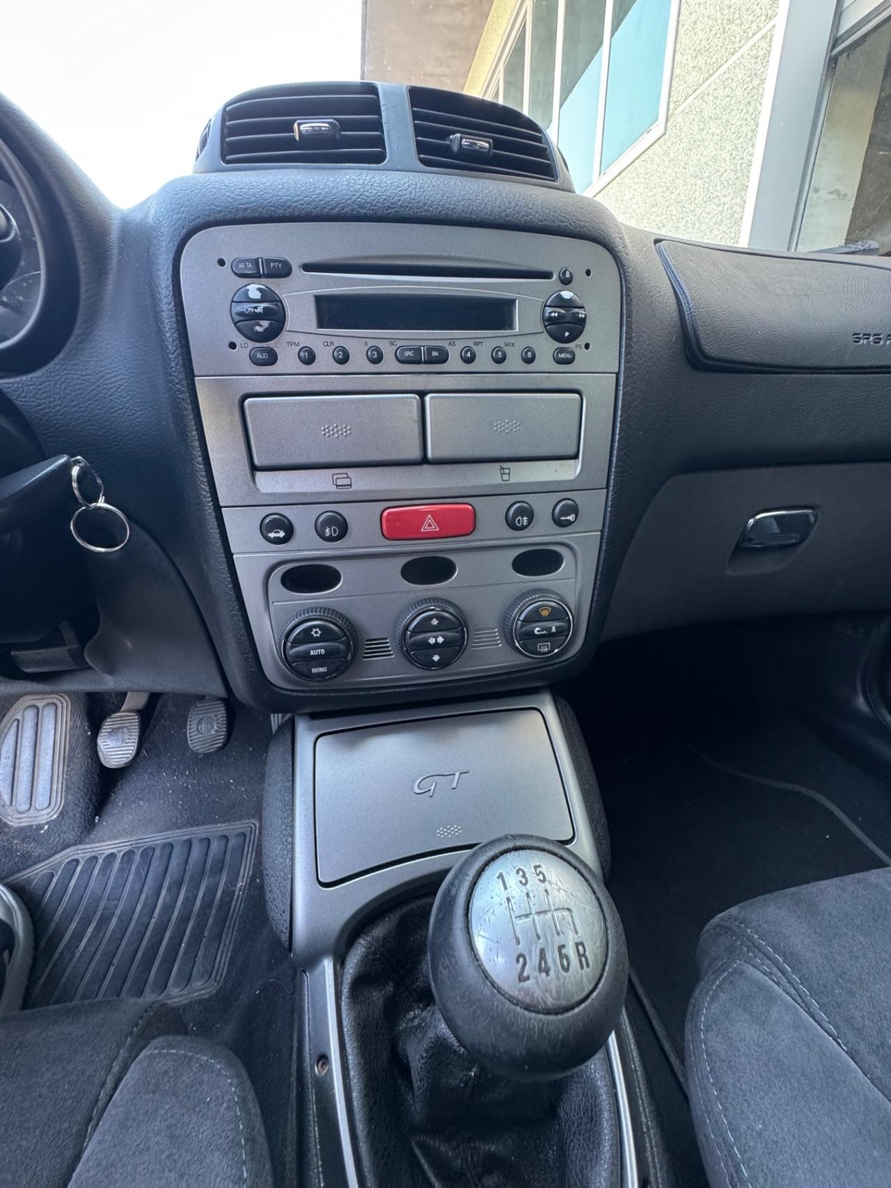 Alfa Romeo GT 1.9 MJT 16V Luxury