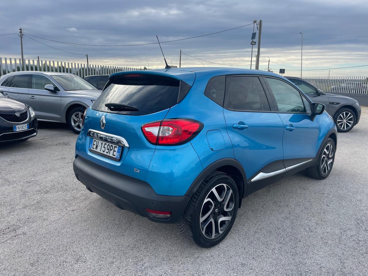 RENAULT CAPTUR 0.9 TCE FULL LED PARI AL NUOVO