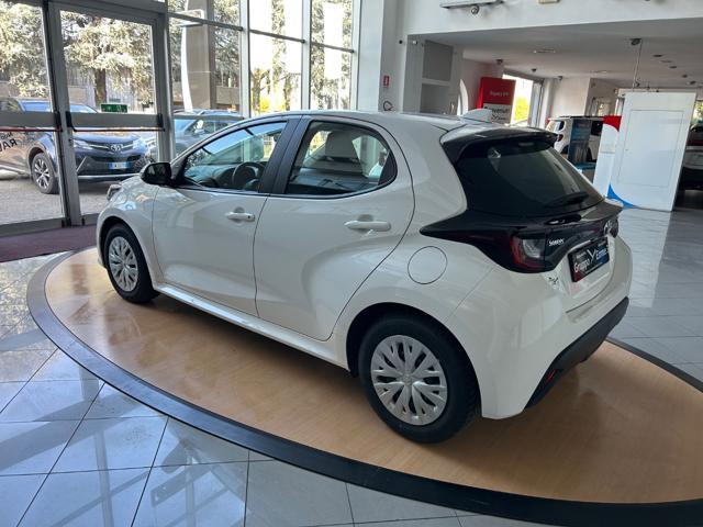 TOYOTA Yaris 1.5 Hybrid 5 porte Active