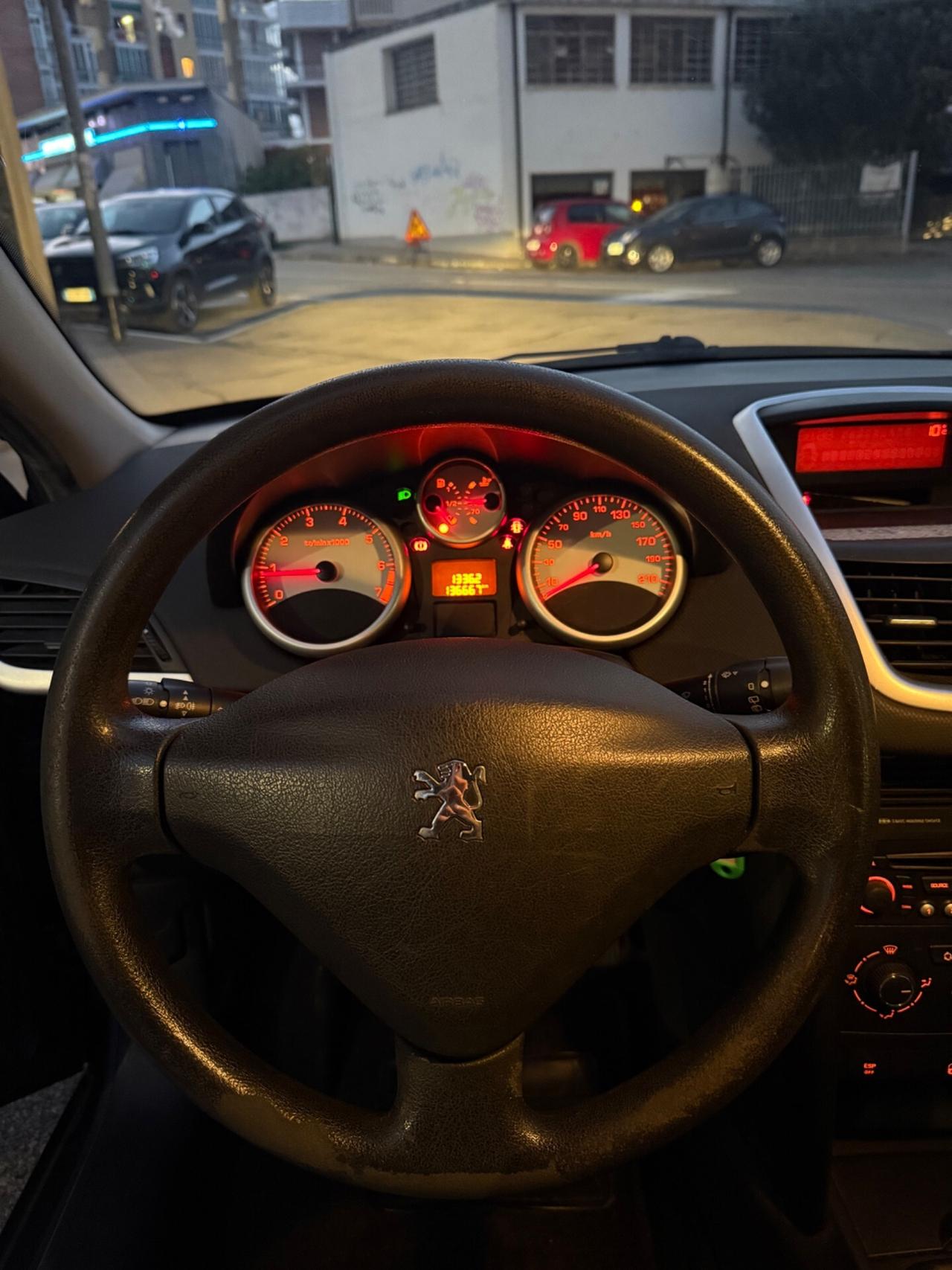 Peugeot 207 1.4 8V 75CV SW X Line ECO GPL