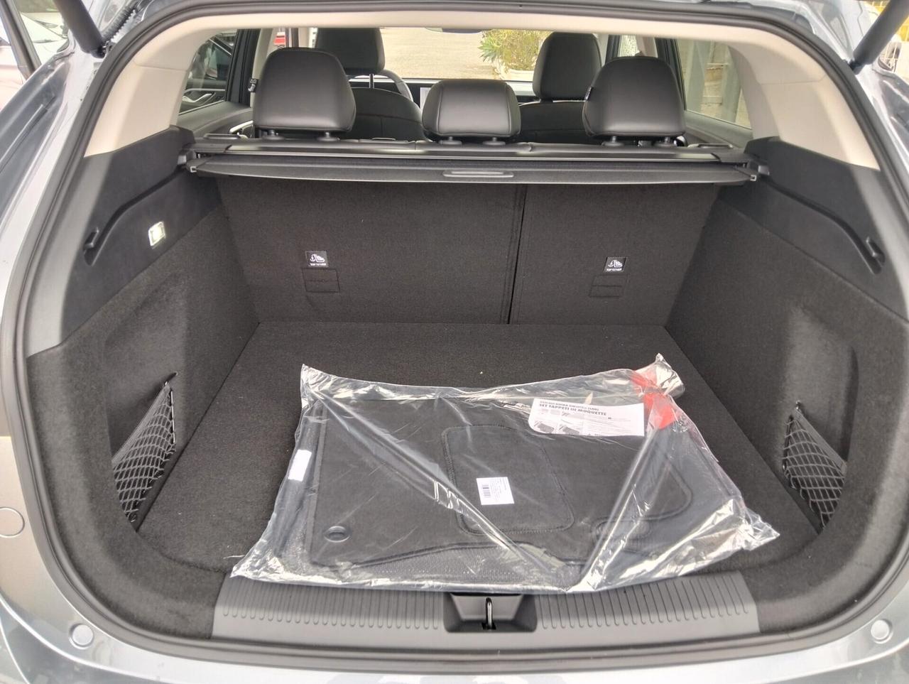 Mg HS HEV Luxury 224CV KM 0 7 ANNI GARANZIA UFFICIALE - IVA DEDUCIBILE